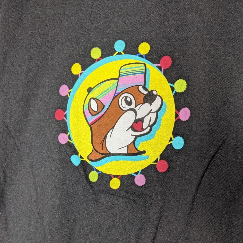 Buc-ees "I don't have an accent y'all do" Black Graphic Beaver Logo Tee Sz Med - Picture 5 of 6
